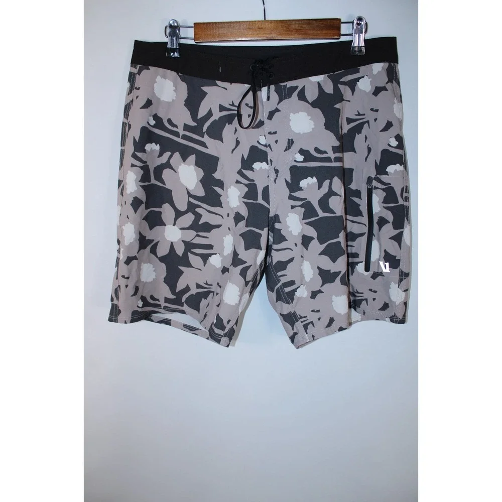Vuori Men's Size 32 Floral Drawstring Board Shorts